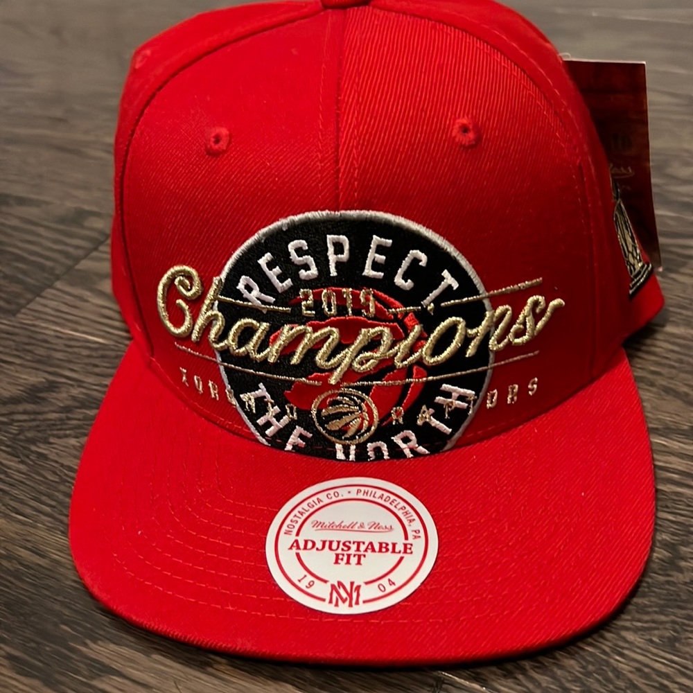 Mitchell & Ness Raptors Champions SnapBack